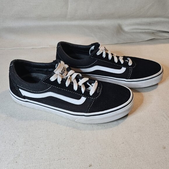 Vans Unisex Low Top Sneakers - Youth Size 6 - Picture 4 of 7